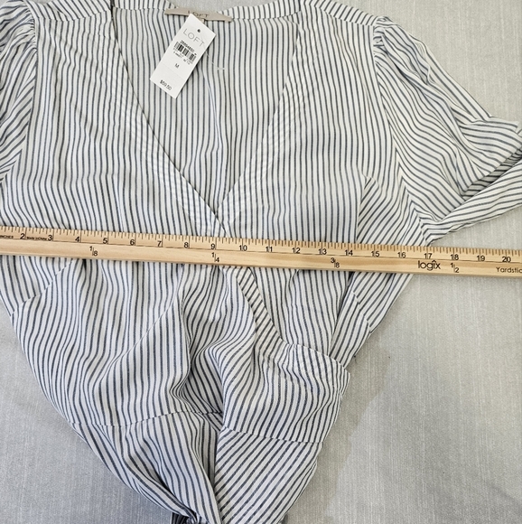 Loft Top Womens M Wrap V-neck Long Sleeves Striped Blouse New - Picture 6 of 7